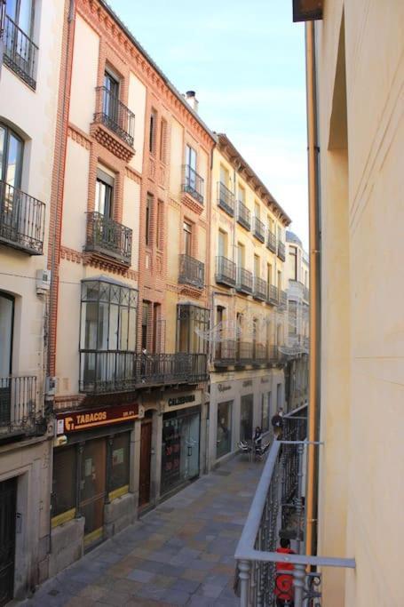 Encanto Celta, Super Centrico Con Parking Incluido Ávila